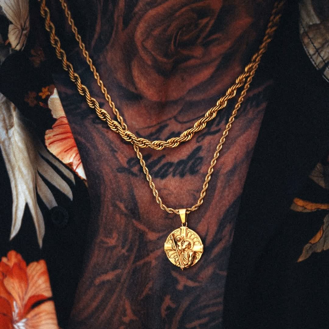 St Christopher Pendant | Gold LE - Image 7