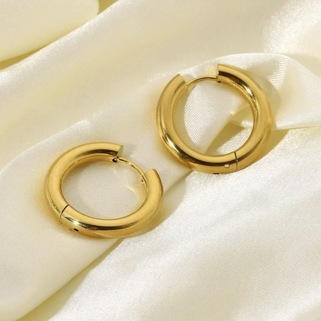 Classic Hoop Earrings Gold - Image 3