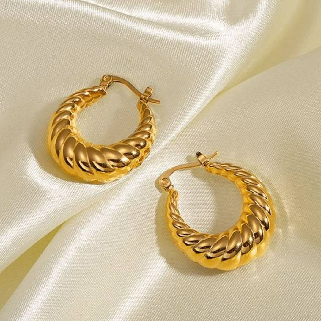 Croissant Hoop Earrings Gold - Image 3