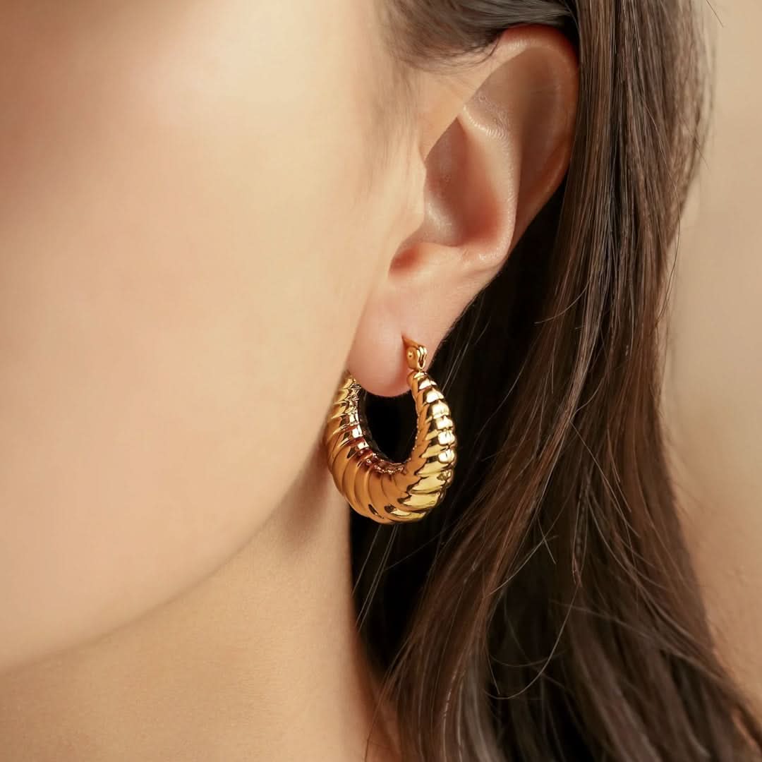 Croissant Hoop Earrings Gold - Image 4