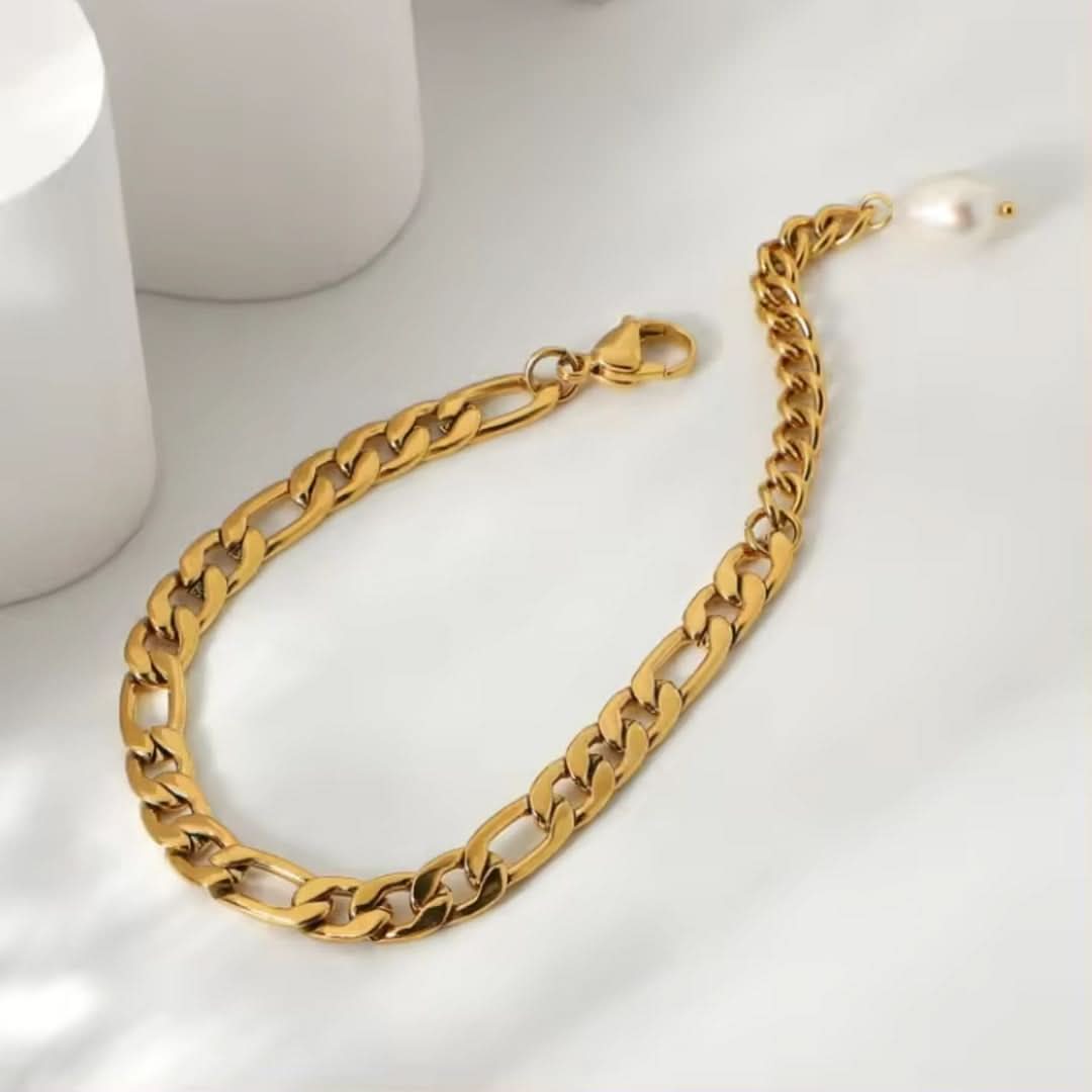Figaro Bracelet Gold