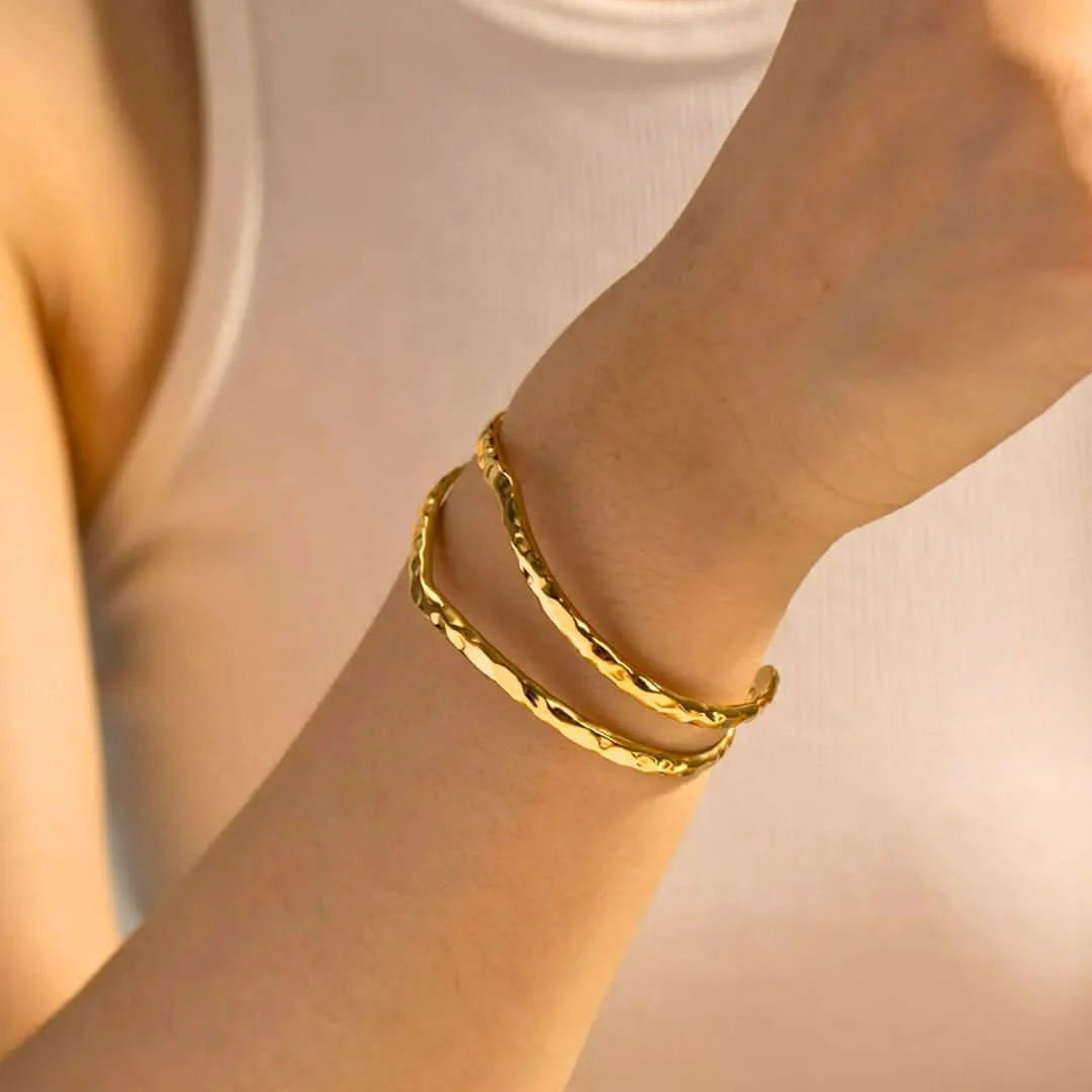 Vintage Hammered Double Cuff Bangle Bracelet Gold - Image 3