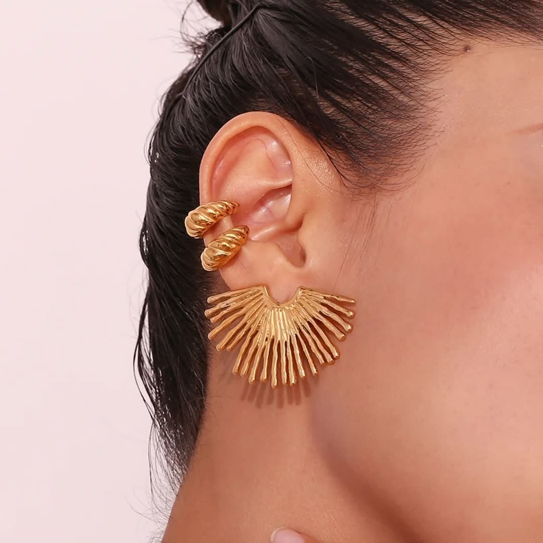 Hammered Fan Earrings Gold - Image 3