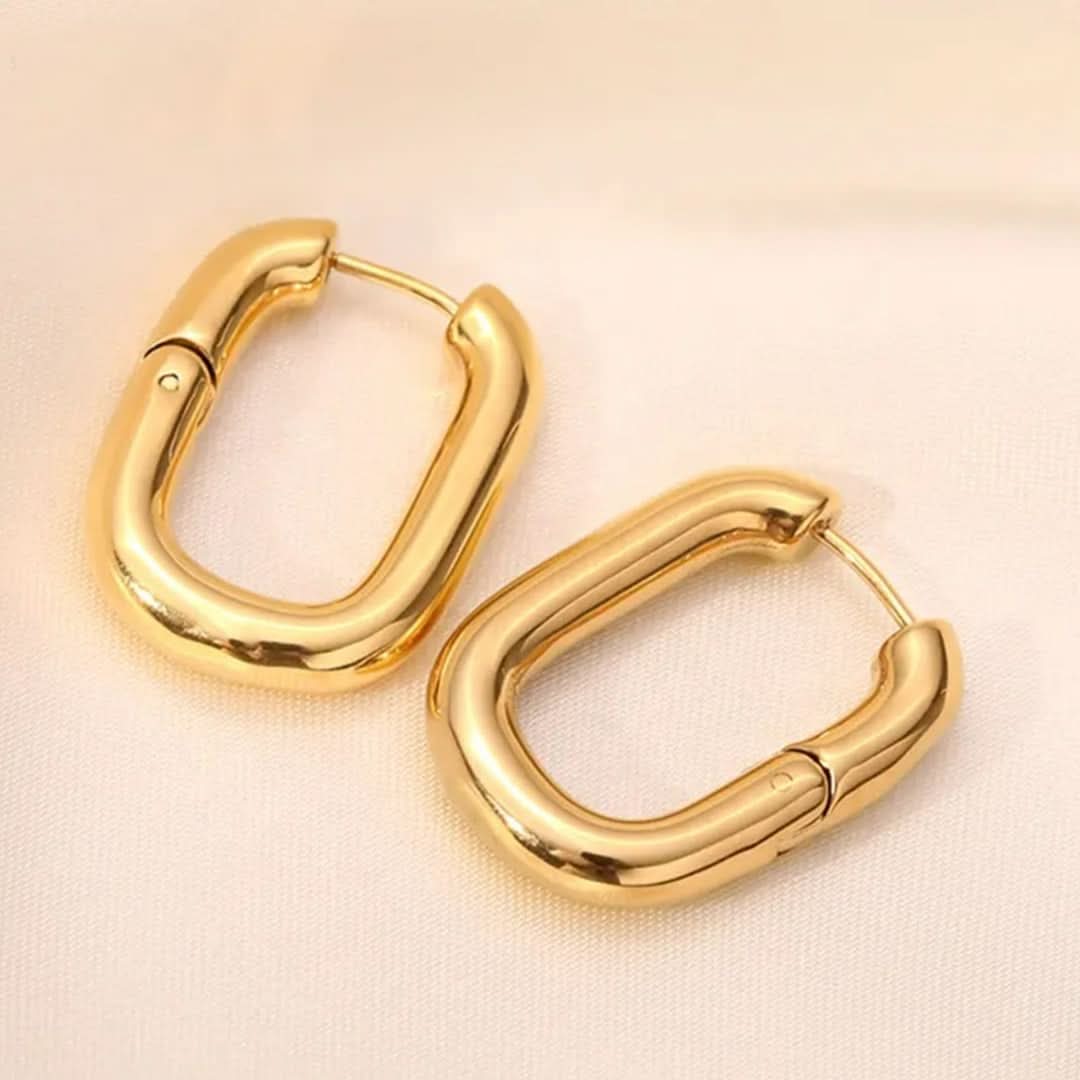 Oval Hoop Earrings Gold