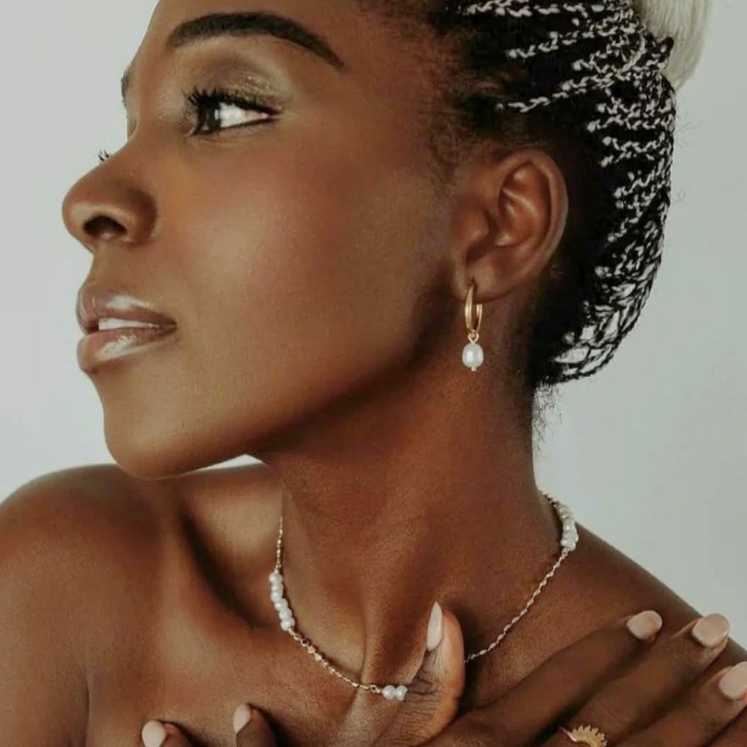 Pearl Hoop Earrings Gold - Image 5