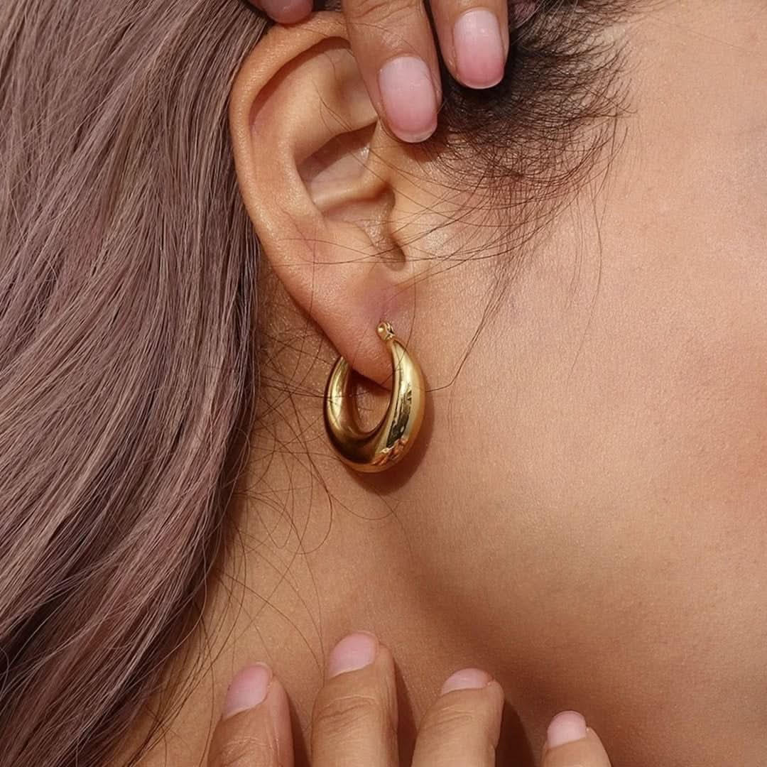 Vintage Hoop Earrings Gold - Image 4
