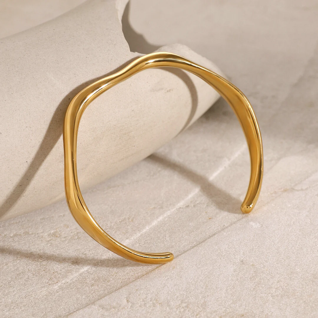 Wave Bangle Bracelet Gold - Image 3
